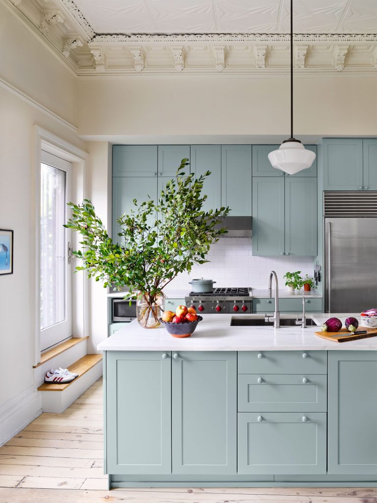 How to Spray Paint Cabinets Like a Professional: The Ultimate Kitchen Makeover 1 Spray Paint Cabinets